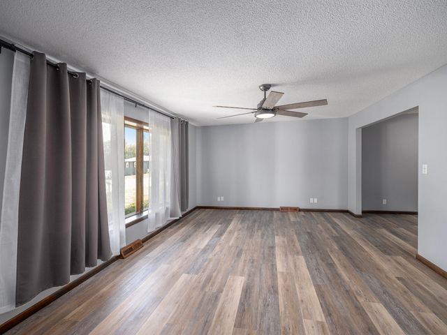 310 WILDWOOD Road, Council Bluffs, IA 51503