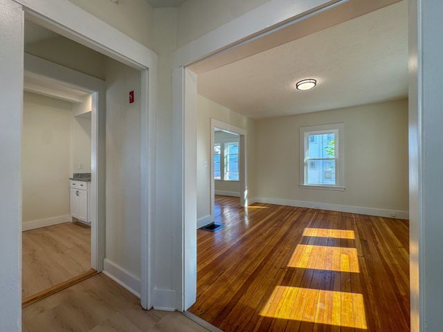 53 Stewart St, Quincy, MA 02169