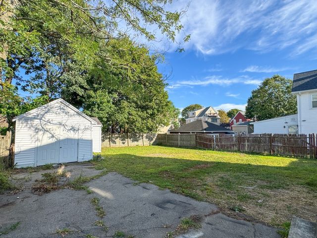 53 Stewart St, Quincy, MA 02169