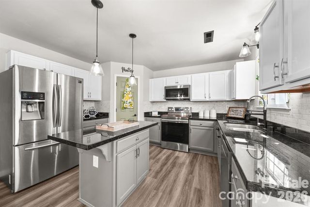 5207 Sunriver Road, Gastonia, NC 28054