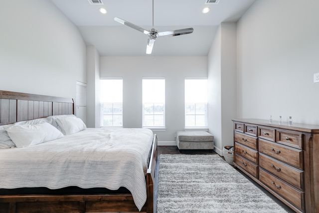 8648 Emnora Lane, Houston, TX 77080