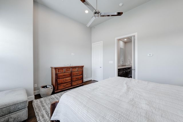 8648 Emnora Lane, Houston, TX 77080