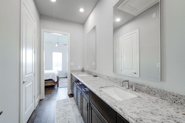 8648 Emnora Lane, Houston, TX 77080