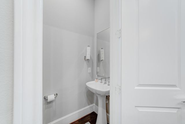 8648 Emnora Lane, Houston, TX 77080