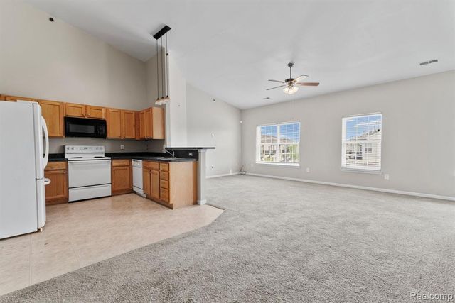 14267 Vauxhall Drive, Sterling Heights, MI 48313