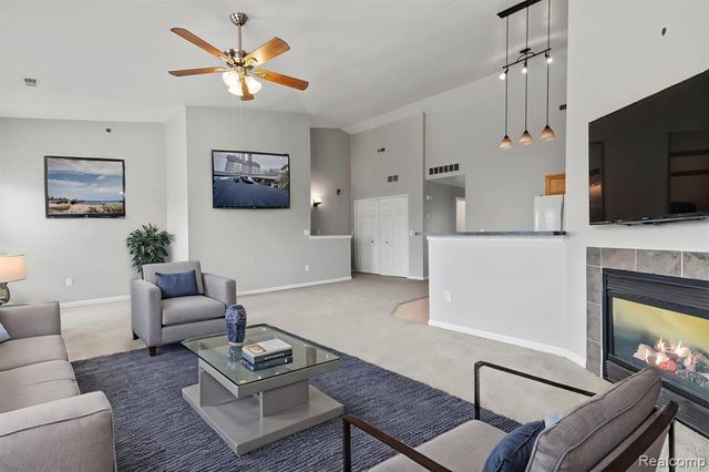 14267 Vauxhall Drive, Sterling Heights, MI 48313