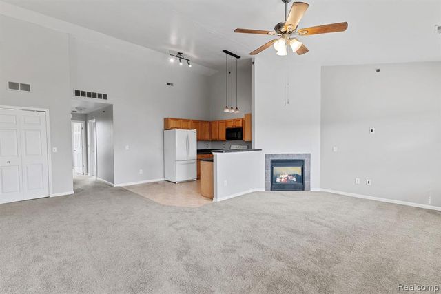 14267 Vauxhall Drive, Sterling Heights, MI 48313