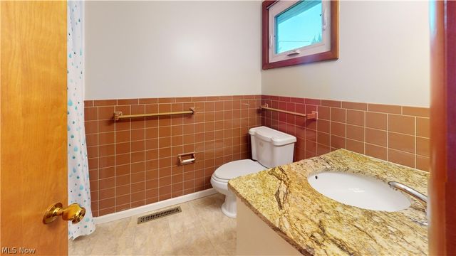 303 Keeler Drive, Marietta, OH 45750