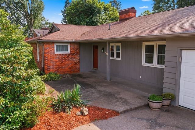 303 Keeler Drive, Marietta, OH 45750