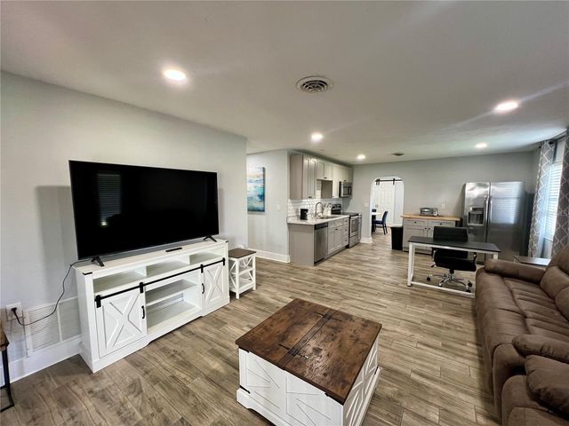 112 ROSE STREET, Venice, FL 34293