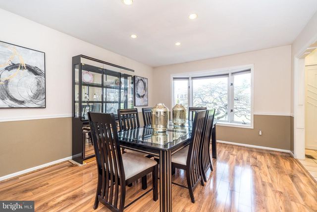 6 CHASE CIR, Fort Washington, PA 19034