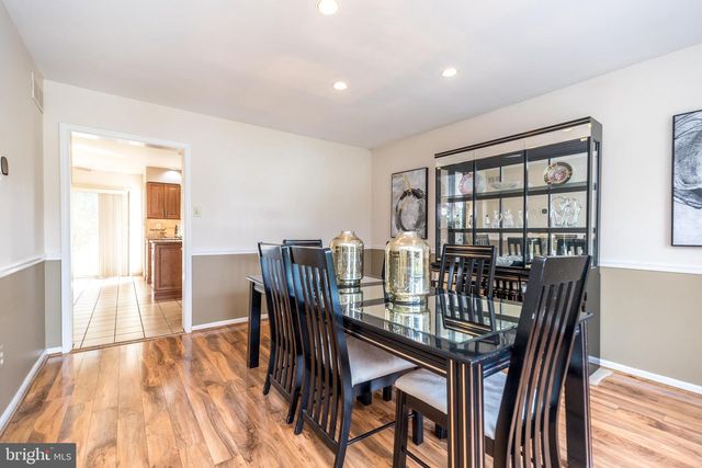 6 CHASE CIR, Fort Washington, PA 19034