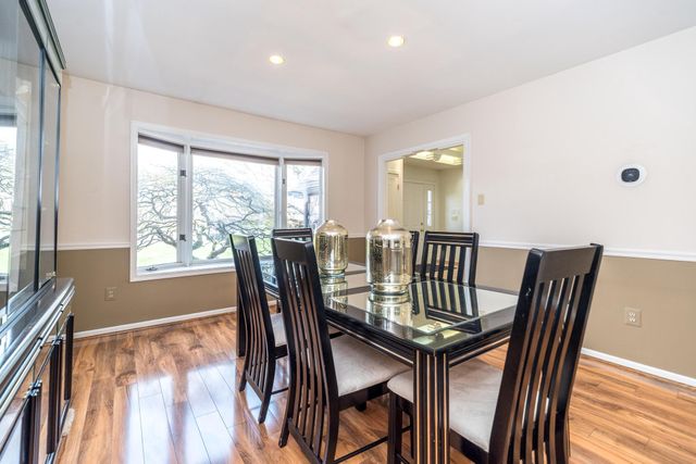 6 CHASE CIR, Fort Washington, PA 19034