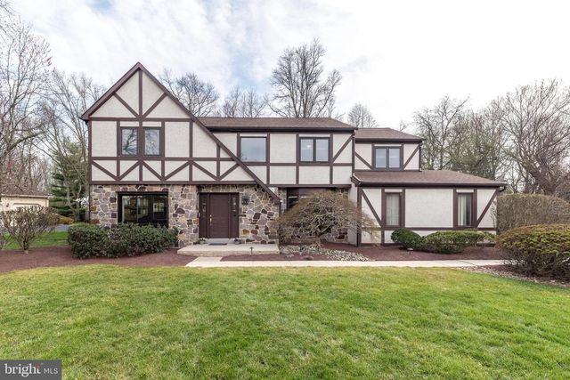 6 CHASE CIR, Fort Washington, PA 19034