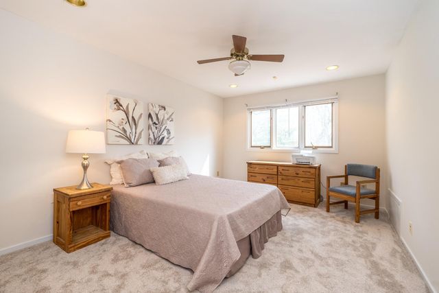 6 CHASE CIR, Fort Washington, PA 19034