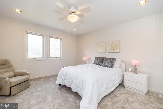 6 CHASE CIR, Fort Washington, PA 19034