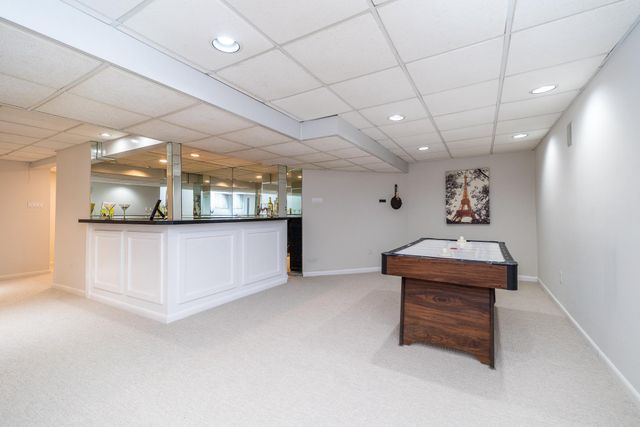 6 CHASE CIR, Fort Washington, PA 19034