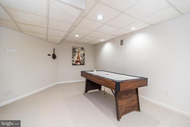 6 CHASE CIR, Fort Washington, PA 19034