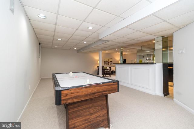 6 CHASE CIR, Fort Washington, PA 19034