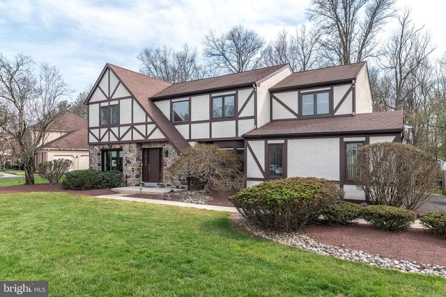 6 CHASE CIR, Fort Washington, PA 19034