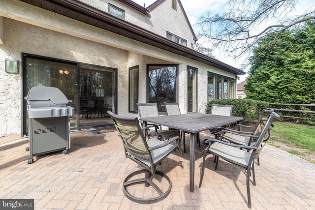 6 CHASE CIR, Fort Washington, PA 19034