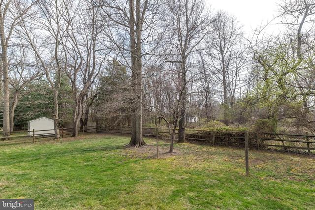 6 CHASE CIR, Fort Washington, PA 19034