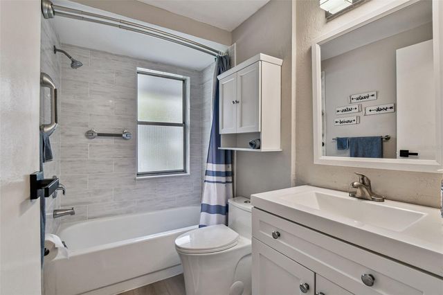 49 VALENCIA CIRCLE, Safety Harbor, FL 34695