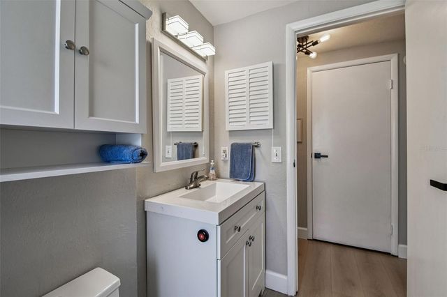 49 VALENCIA CIRCLE, Safety Harbor, FL 34695