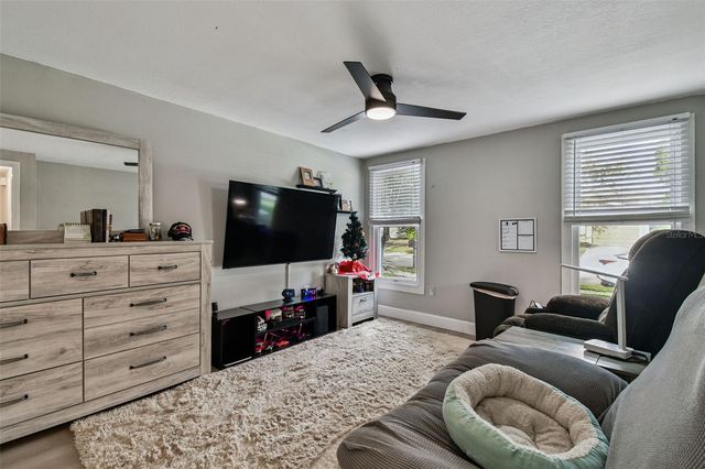 49 VALENCIA CIRCLE, Safety Harbor, FL 34695