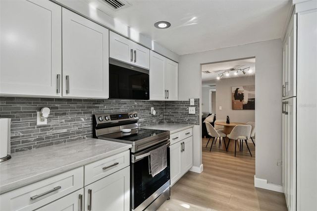 49 VALENCIA CIRCLE, Safety Harbor, FL 34695