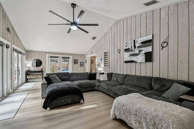 49 VALENCIA CIRCLE, Safety Harbor, FL 34695