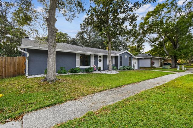 49 VALENCIA CIRCLE, Safety Harbor, FL 34695