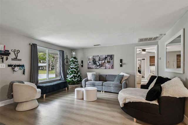 49 VALENCIA CIRCLE, Safety Harbor, FL 34695