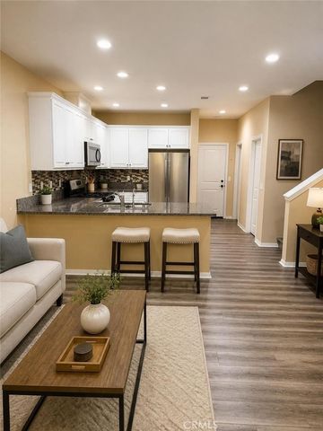 2818 E Berry Loop Privado 67, Ontario, CA 91761