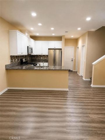 2818 E Berry Loop Privado 67, Ontario, CA 91761