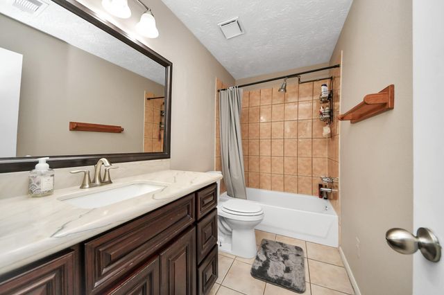 9634 Thistle Trail Drive, Houston, TX 77070