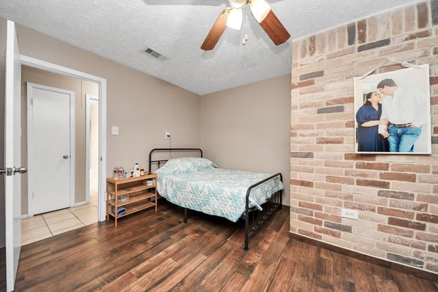 9634 Thistle Trail Drive, Houston, TX 77070