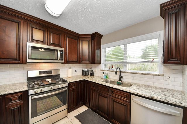 9634 Thistle Trail Drive, Houston, TX 77070