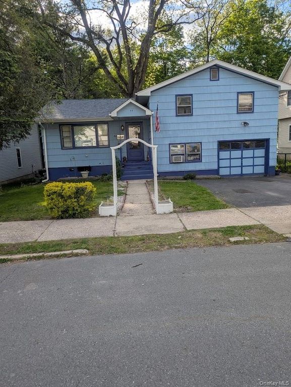 44 Commonwealth Avenue, Middletown, NY 10940