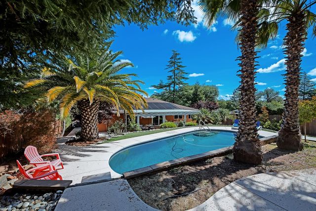 2954 Oakleaf Dr, Cameron Park, CA 95682