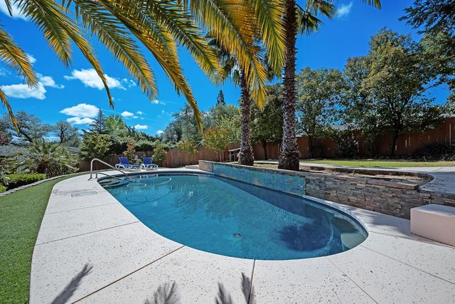 2954 Oakleaf Dr, Cameron Park, CA 95682