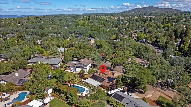 2954 Oakleaf Dr, Cameron Park, CA 95682