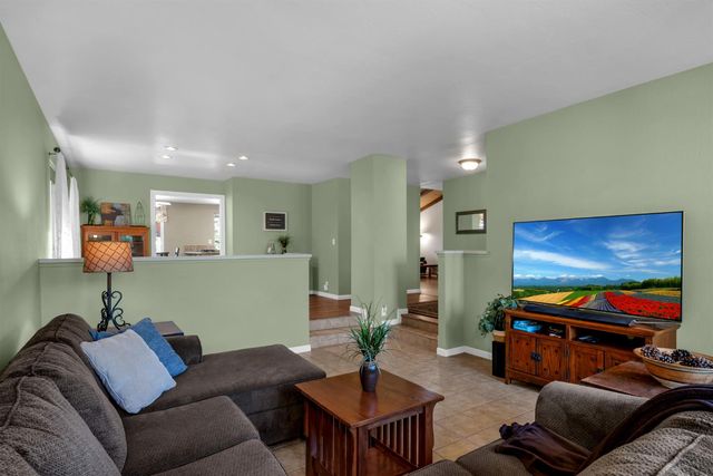 2954 Oakleaf Dr, Cameron Park, CA 95682