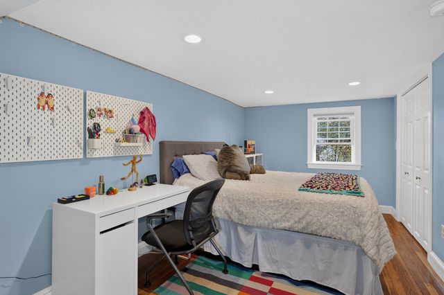 15 Lowell Mason Rd, Medfield, MA 02052