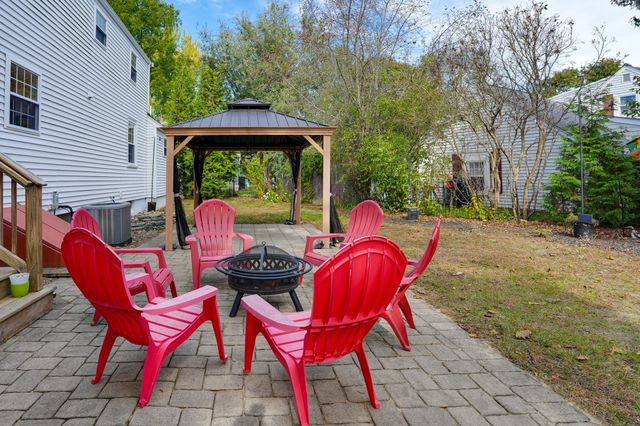 15 Lowell Mason Rd, Medfield, MA 02052