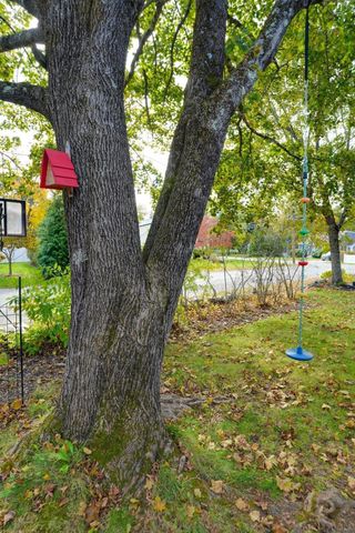 15 Lowell Mason Rd, Medfield, MA 02052