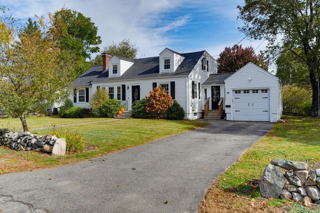 15 Lowell Mason Rd, Medfield, MA 02052