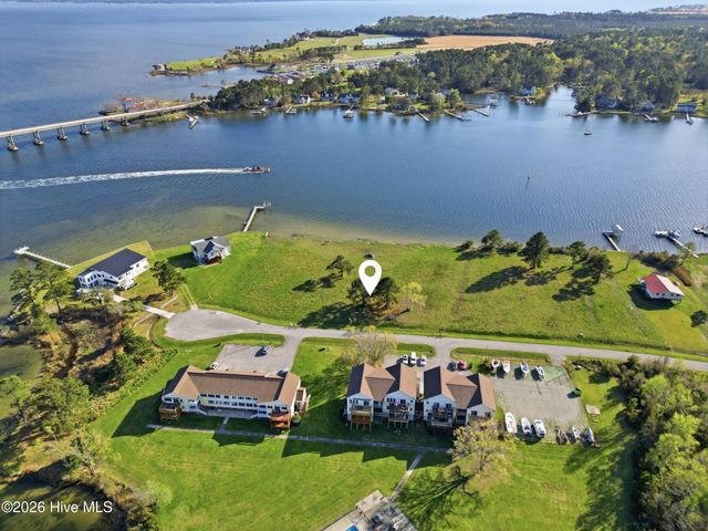 8050 Treasure Drive, Oriental, NC 28571