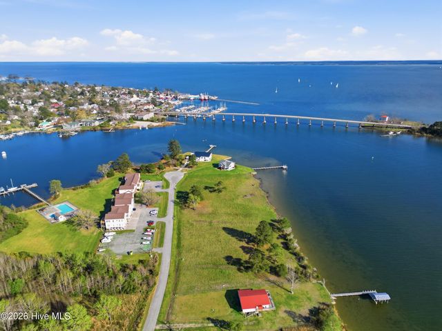 8050 Treasure Drive, Oriental, NC 28571