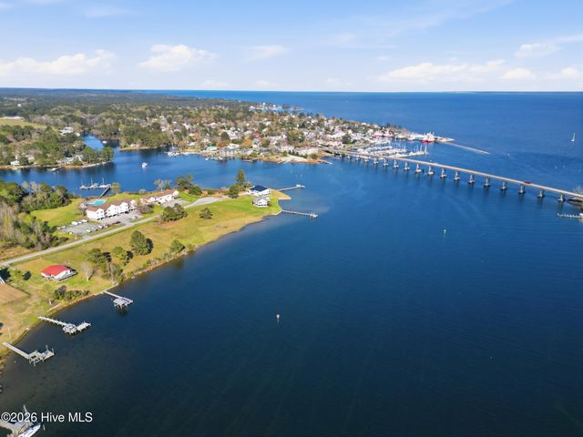 8050 Treasure Drive, Oriental, NC 28571